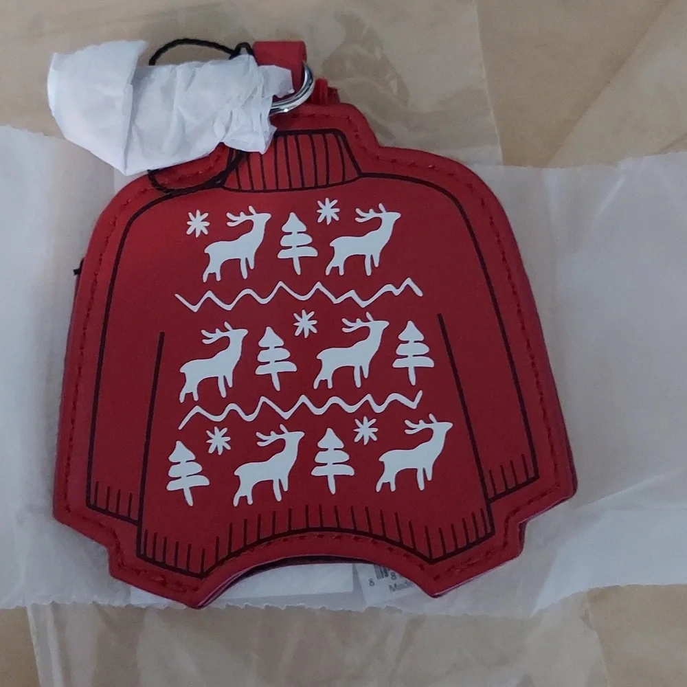 Vera Bradley Holiday Keychain Bag Charm Hand Sanitizer Holder - Sweater BNWT $39